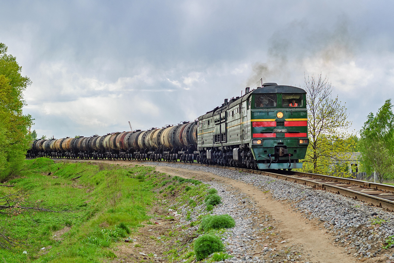 2ТЭ10М-3653