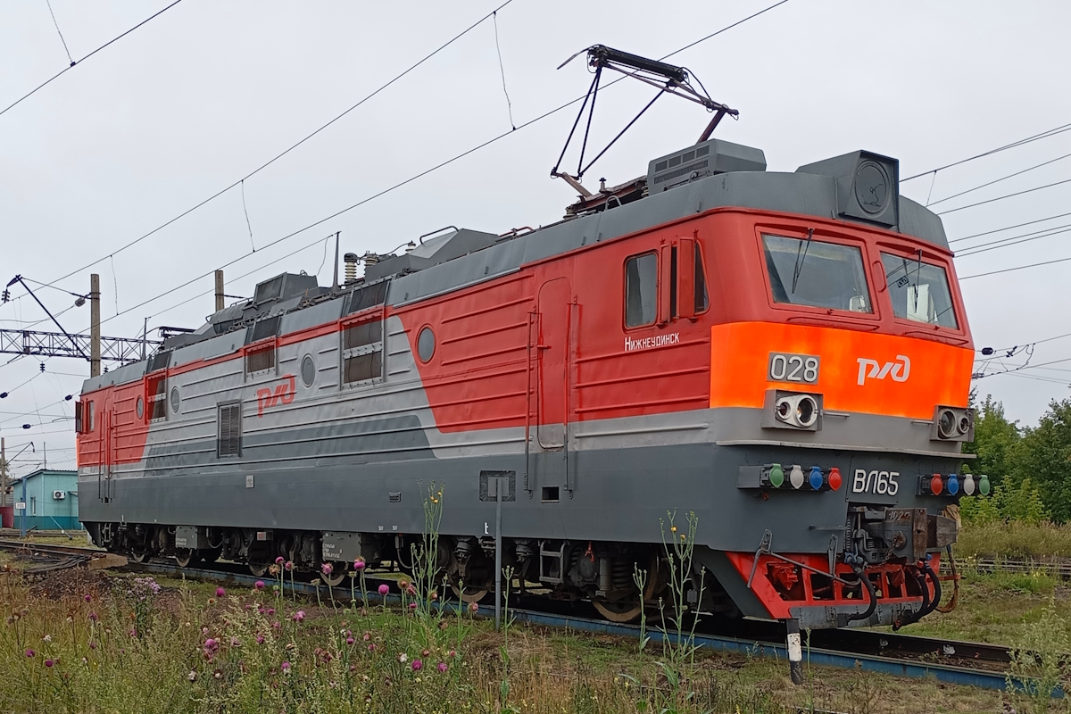 ВЛ65-028
