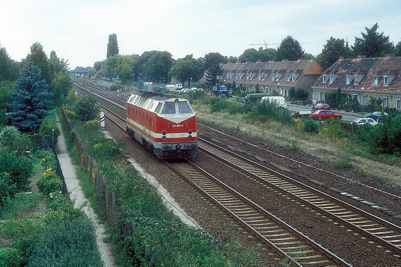219 066-8