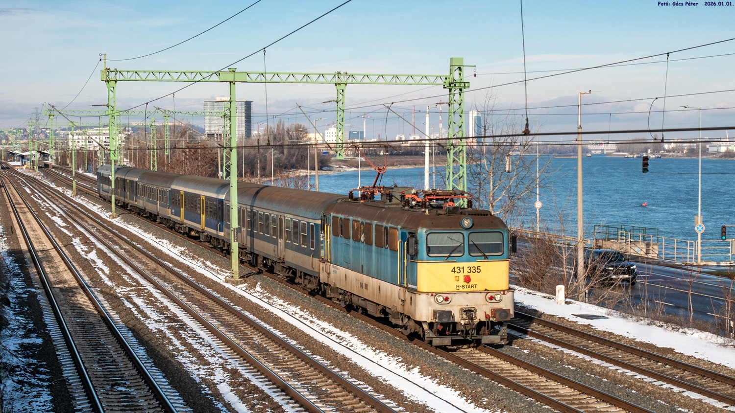 431 335