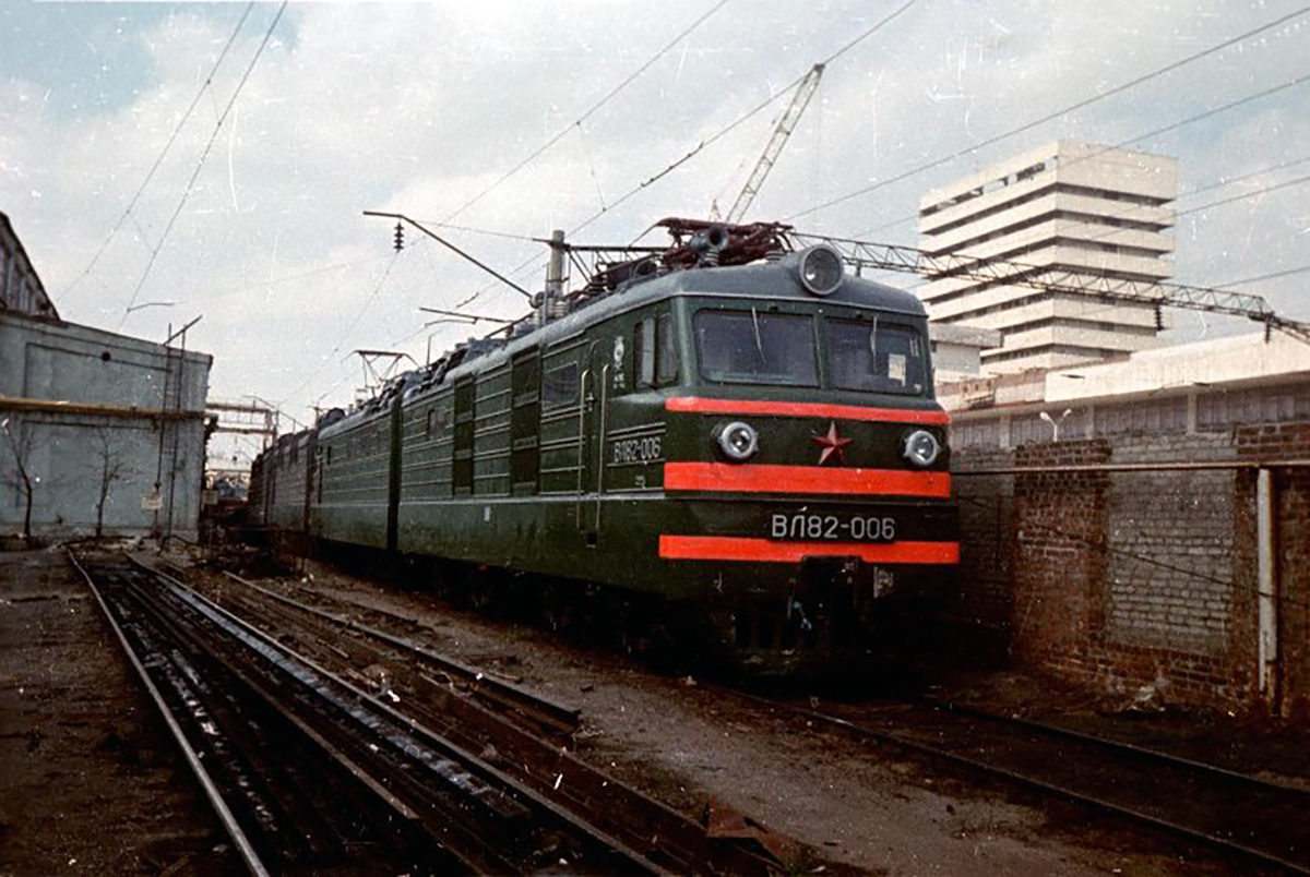 ВЛ82-006