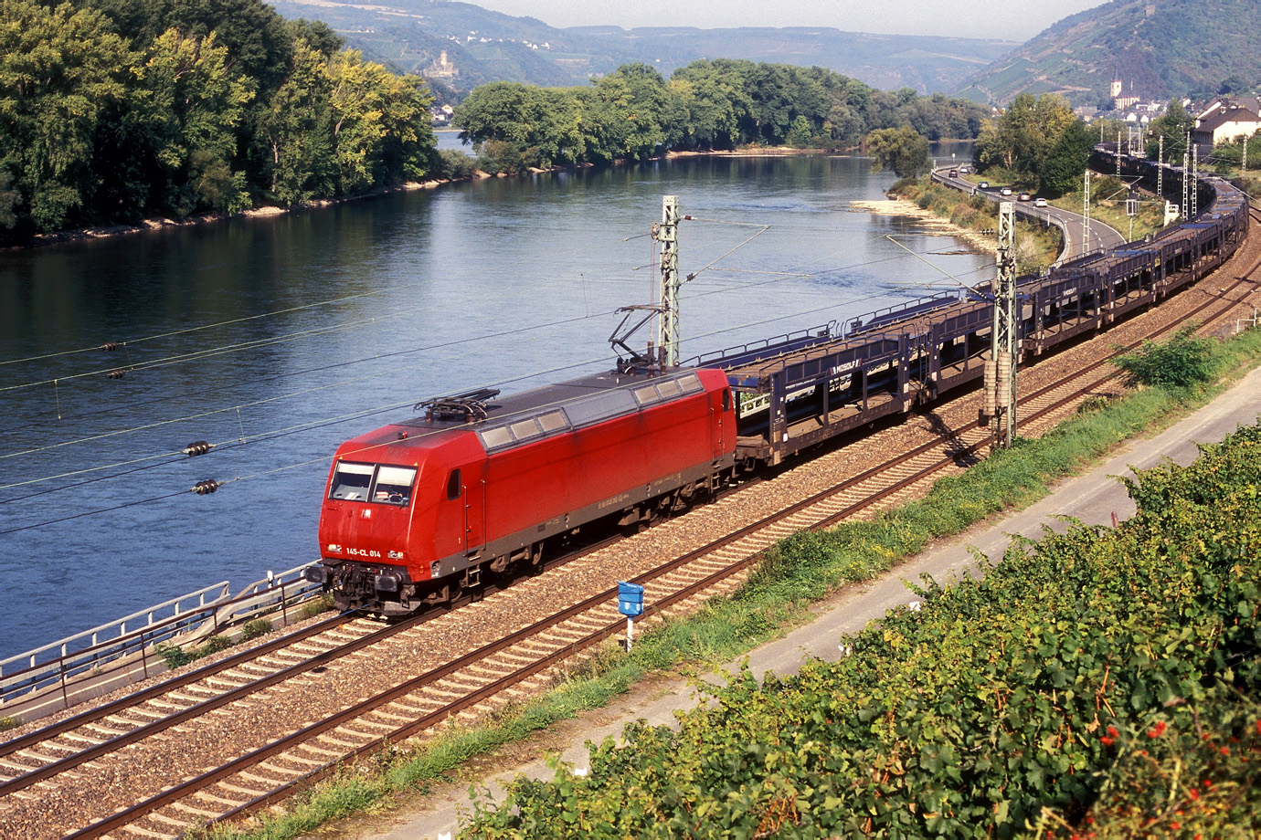 145 092-3