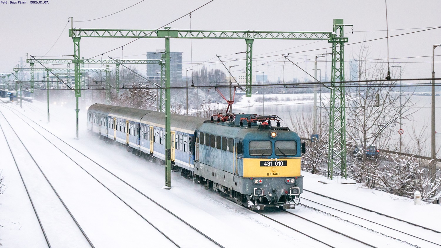 431 010