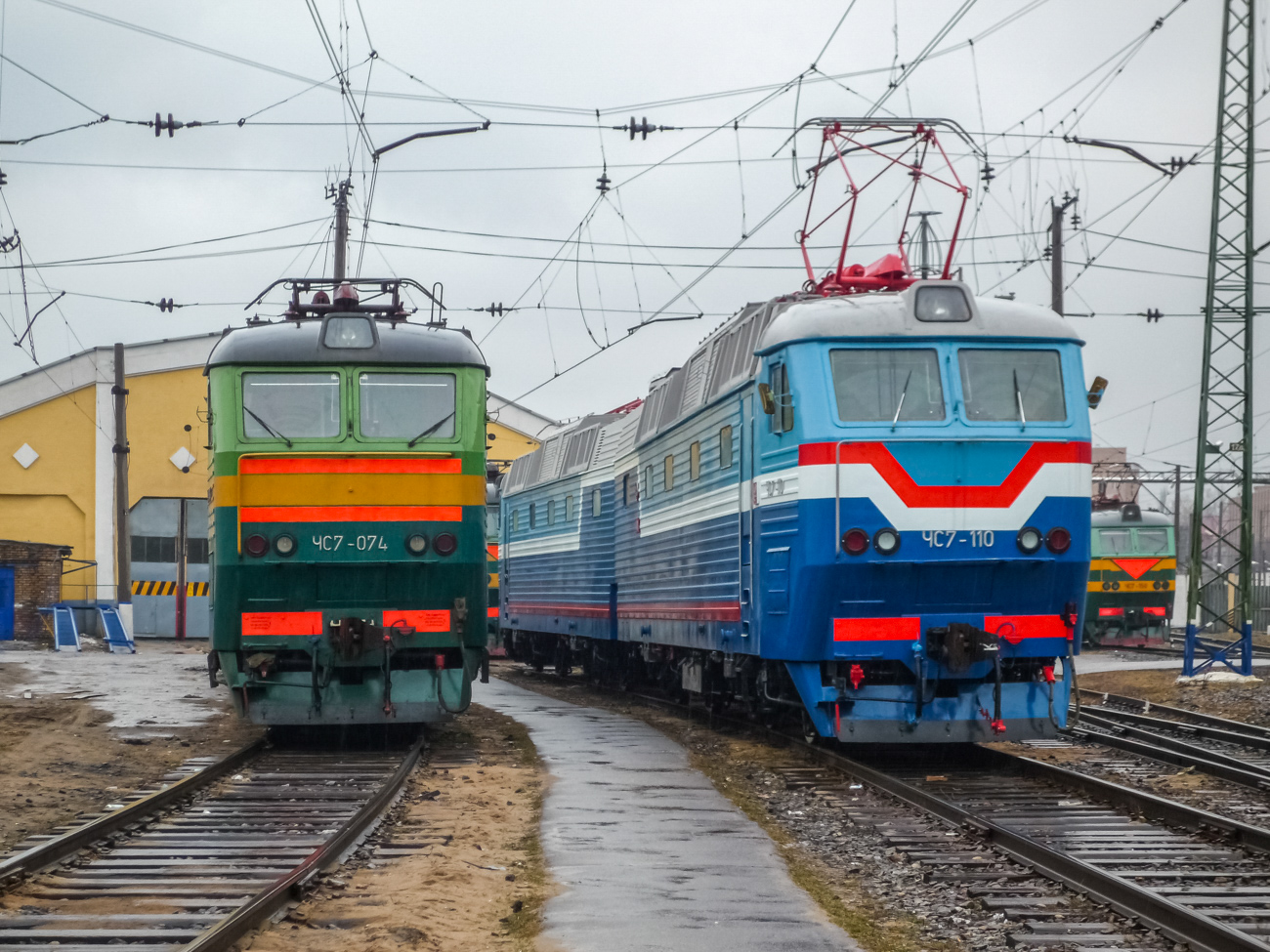 ЧС7-074; ЧС7-110