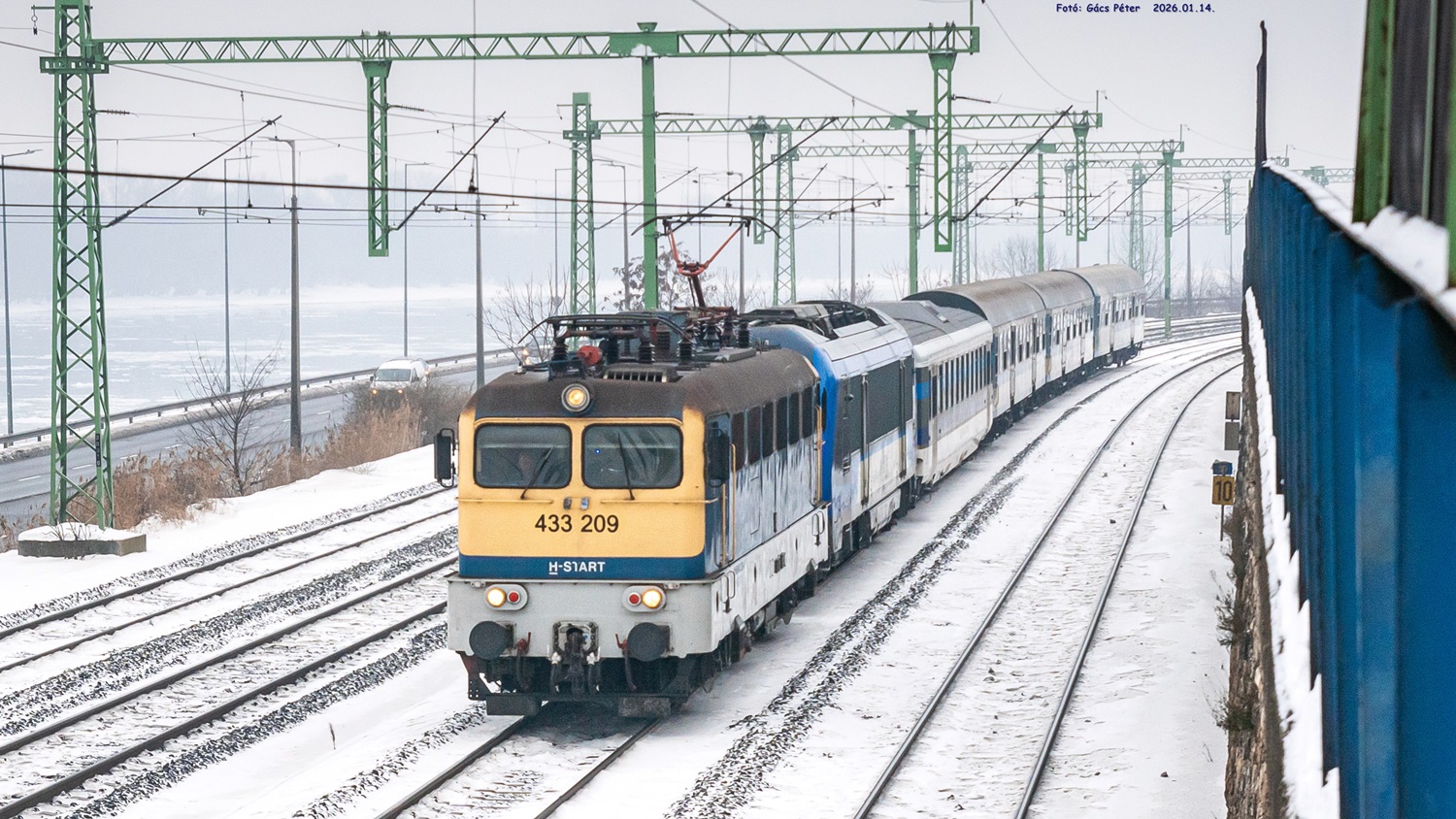 433 209