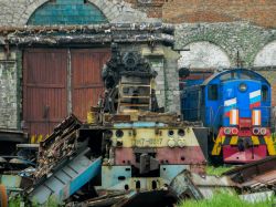 ТЭМ7-0017 (Свердловская железная дорога); ТЭМ2-6810 (Свердловская железная дорога)