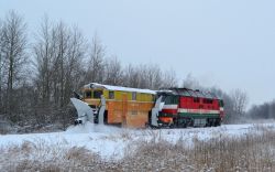 ТЭП70-0214 (Belarusian Railway); СДПМ2-3166 (Belarusian Railway)
