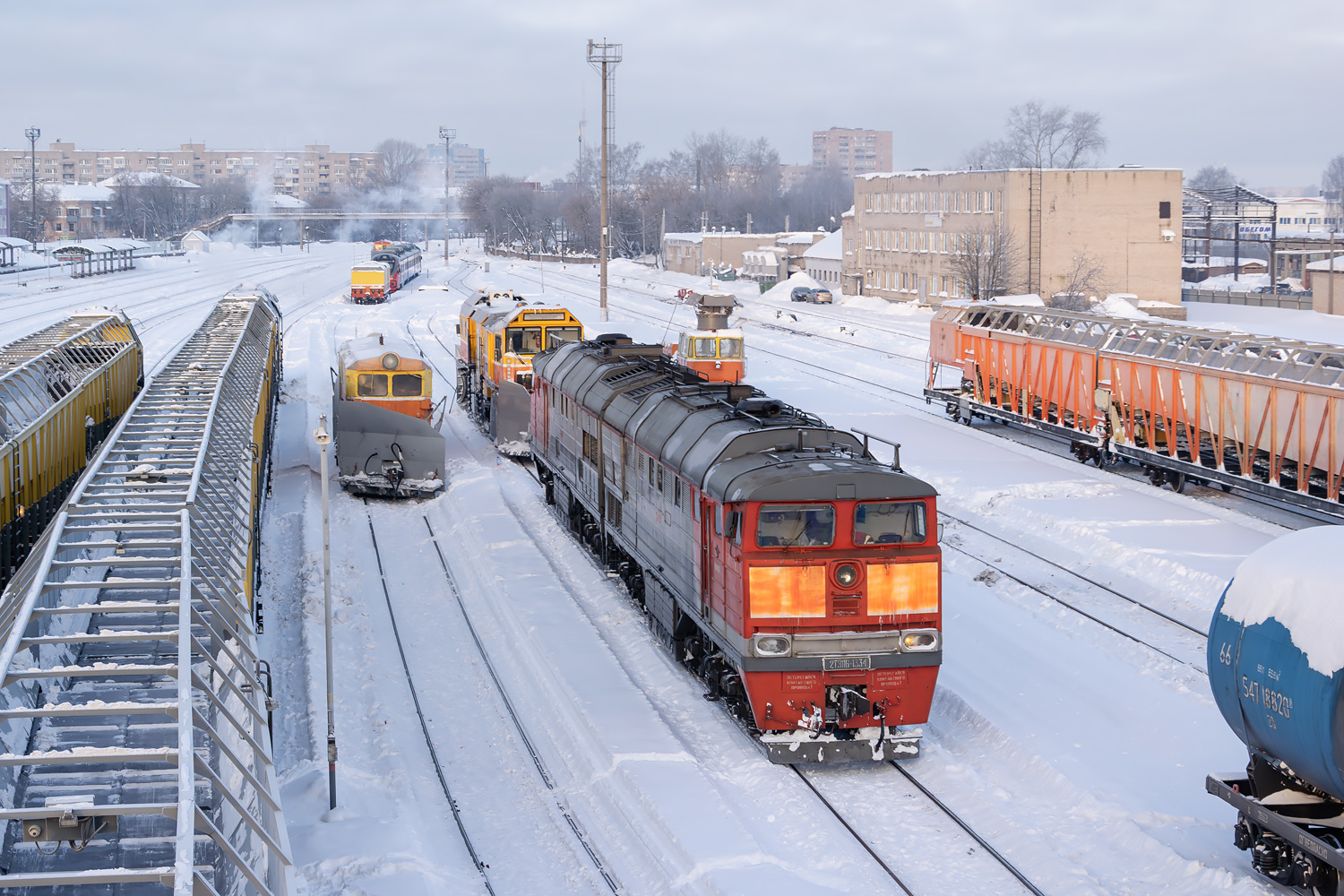 СДПМ2-2656; 2ТЭ116-1334