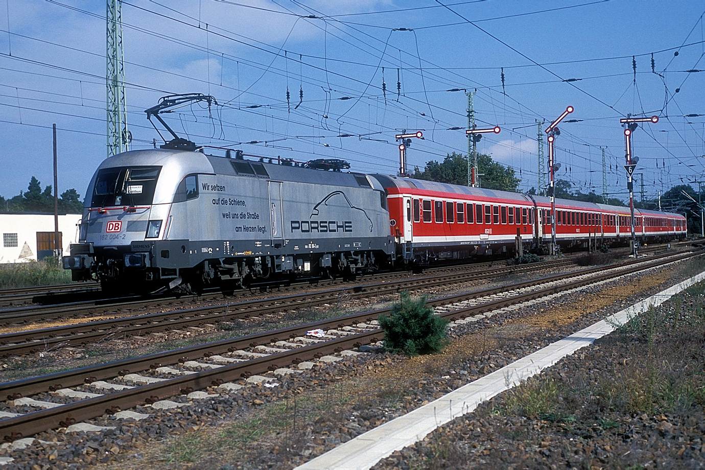 182 004
