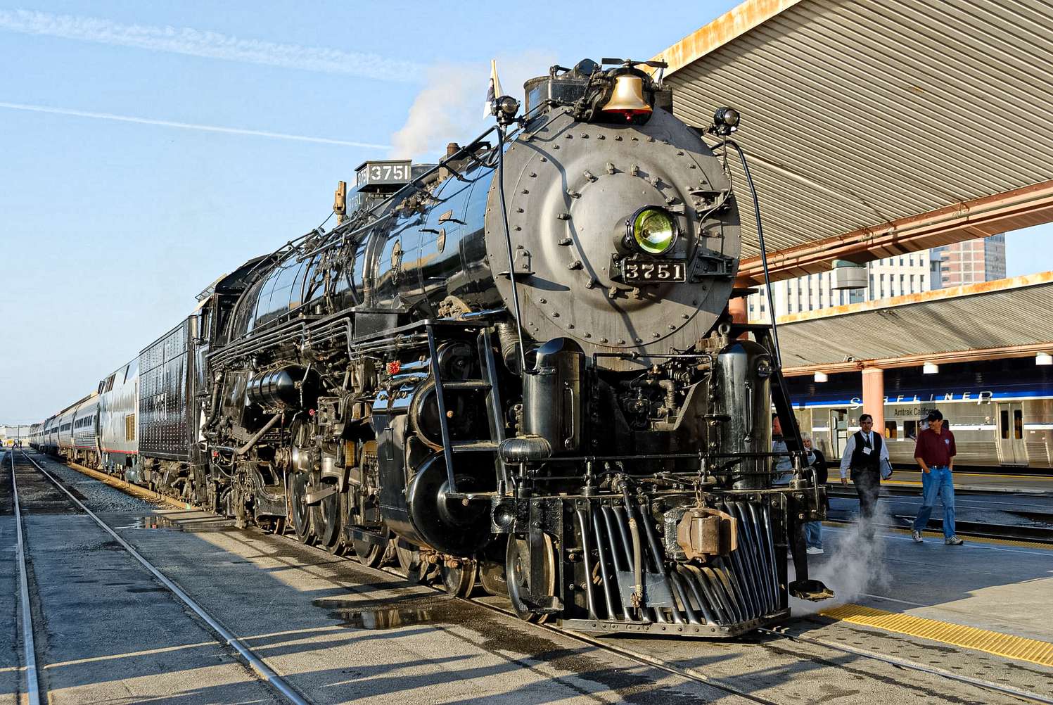 3751