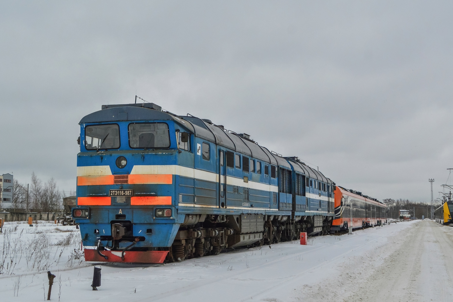 2ТЭ116-987