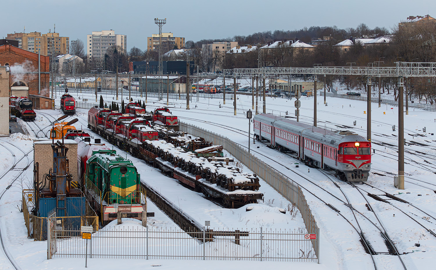 ЧМЭ3Т-7114; ДР1А-283