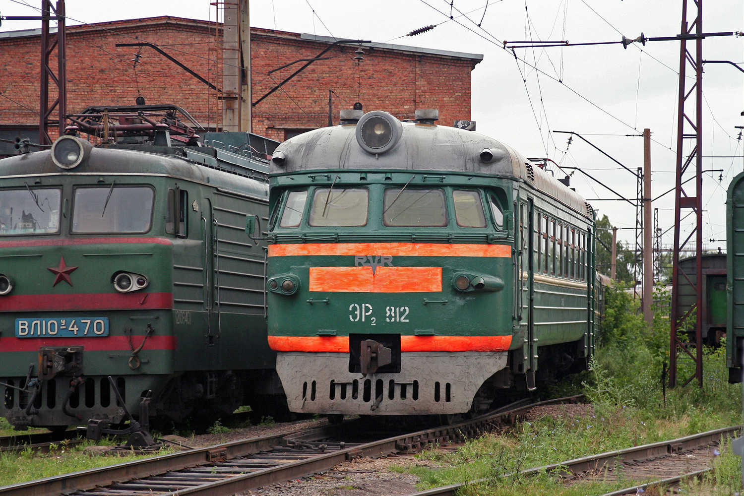 ЭР2-812