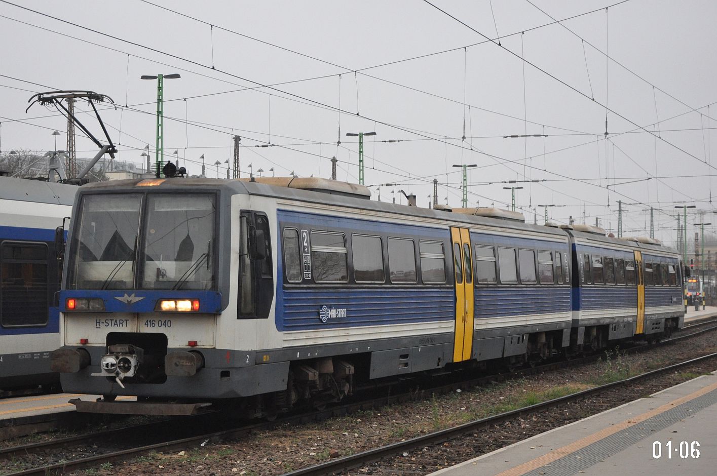 416 040