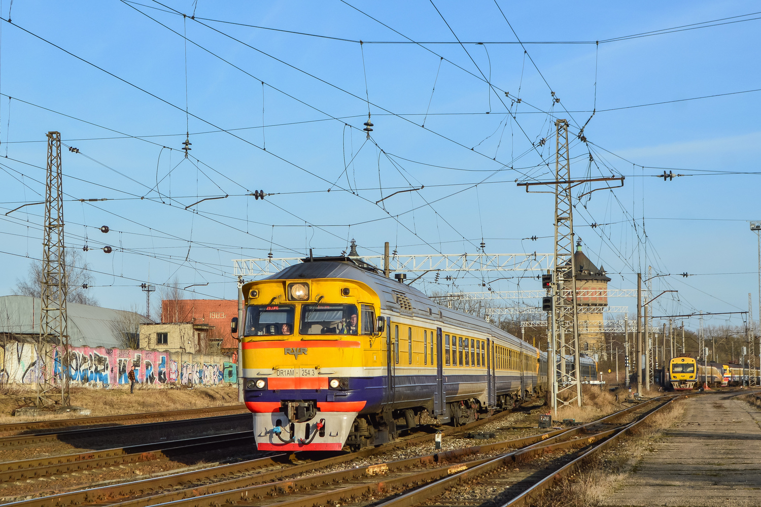 DR1AM-2543