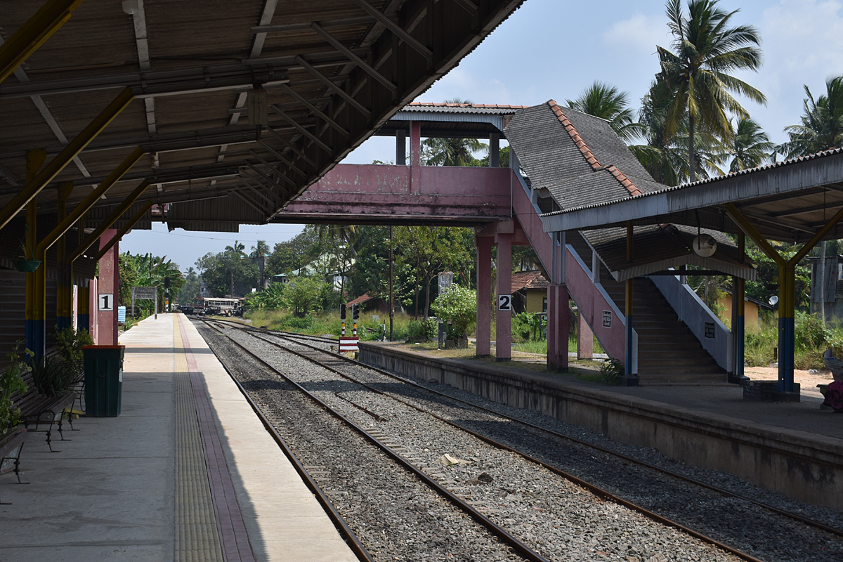 Железные дороги Шри-Ланки &mdash; Станции и перегоны