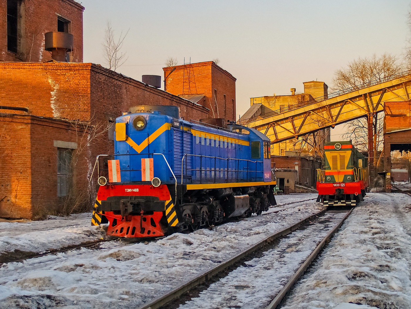 ТЭМ1-1469; ЧМЭ2-121