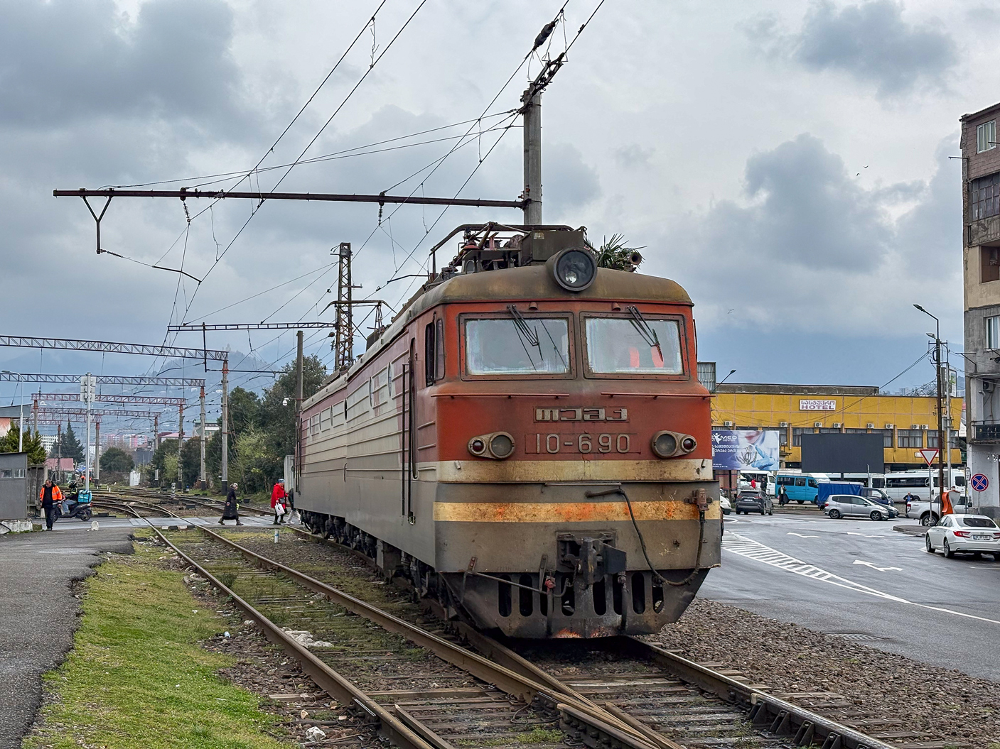 ВЛ10У-690