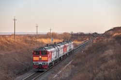 2ТЭ10М-0979 (Дальневосточная железная дорога); 2ТЭ10МК-2677 (Дальневосточная железная дорога)