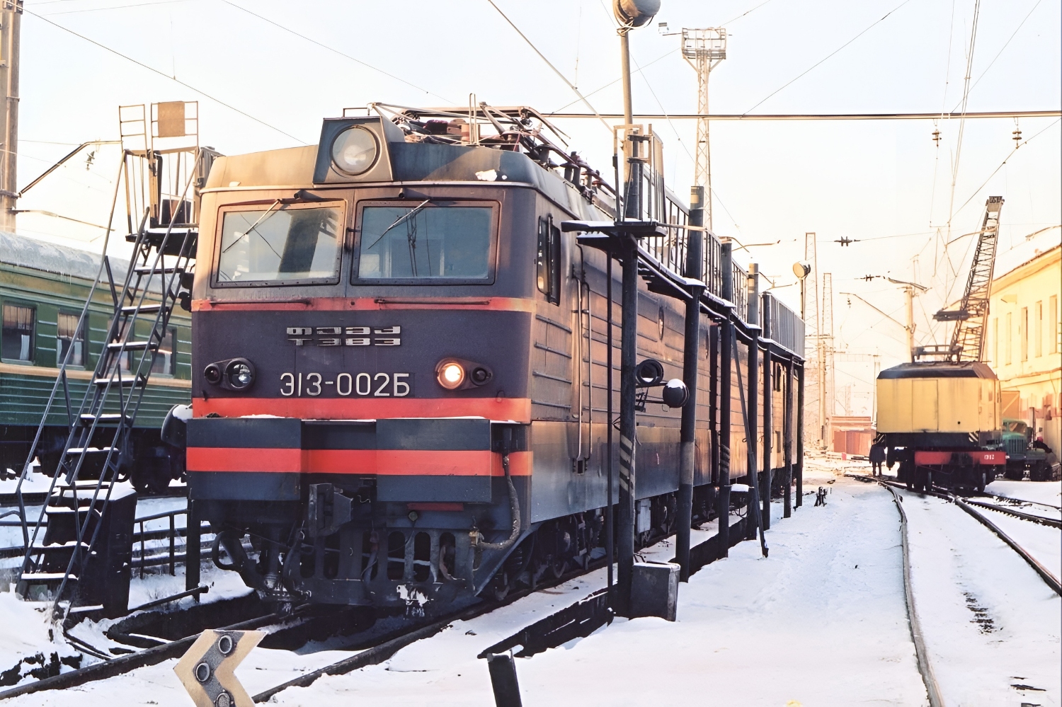 Э13-002