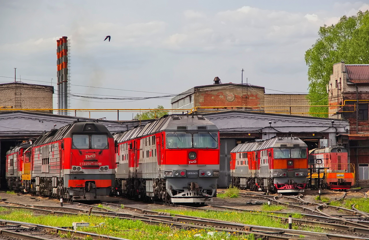 2ТЭ25КМ-0291; ТЭП70-0473; ТЭП70-0451
