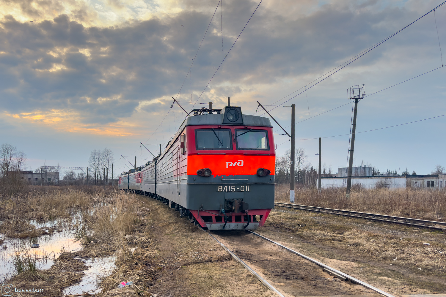 ВЛ15-011