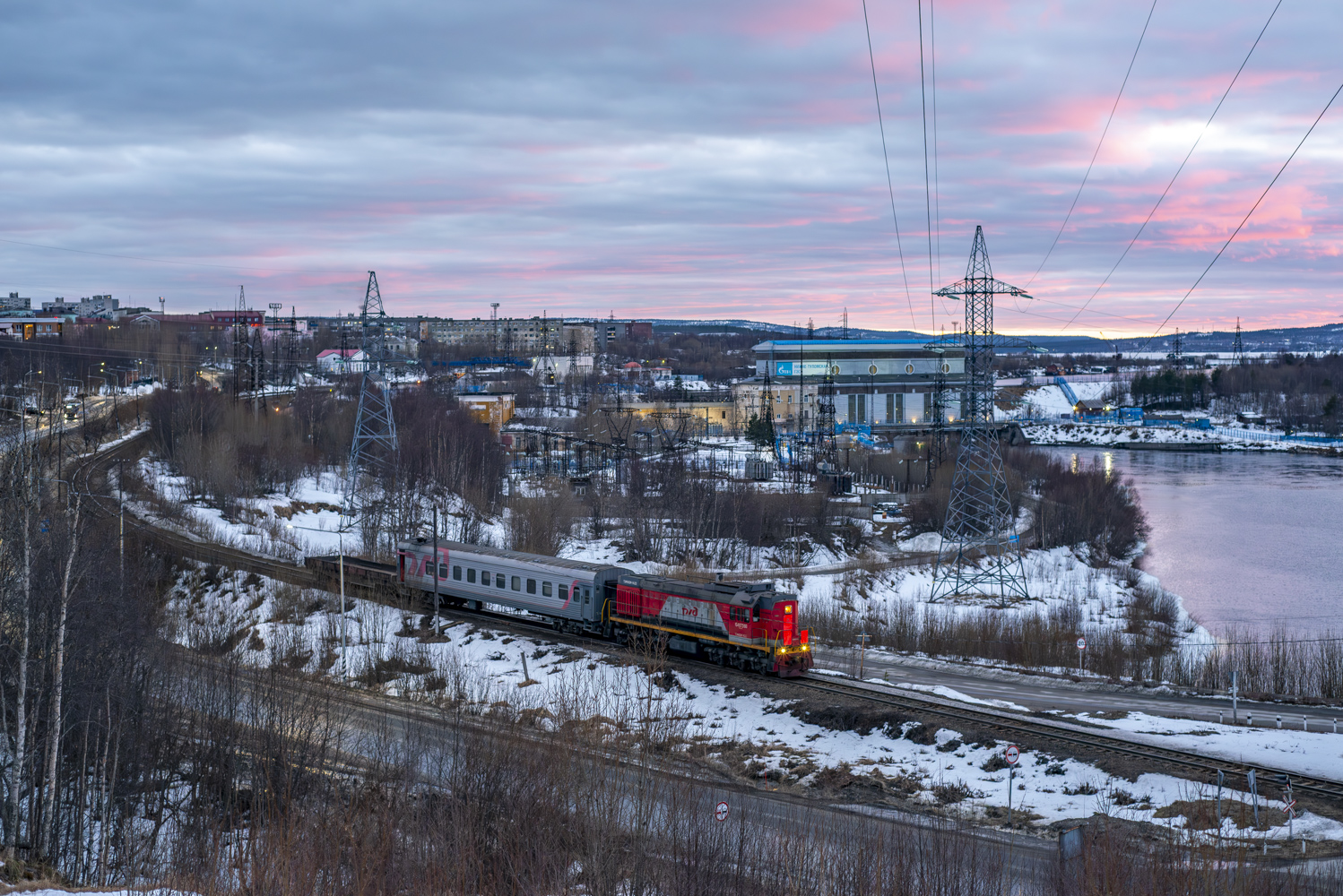 ТЭМ18ДМ-1422