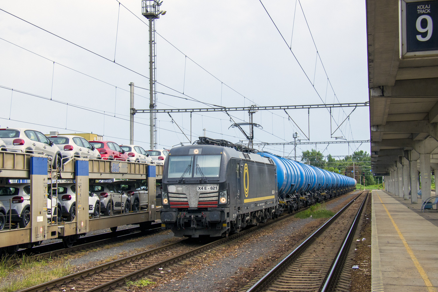 X4 E - 621