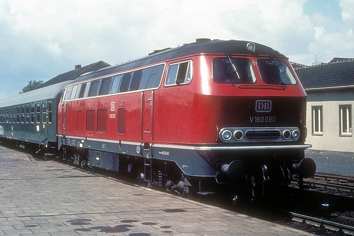 V160 080