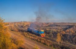 2ТЭ10М-2276 (Northern Railway); ТЭМ18ДМ-3466 (Kolej Zachodniosyberyjska)
