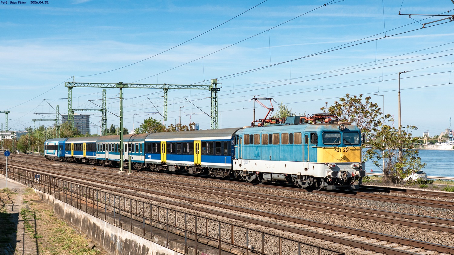 431 261