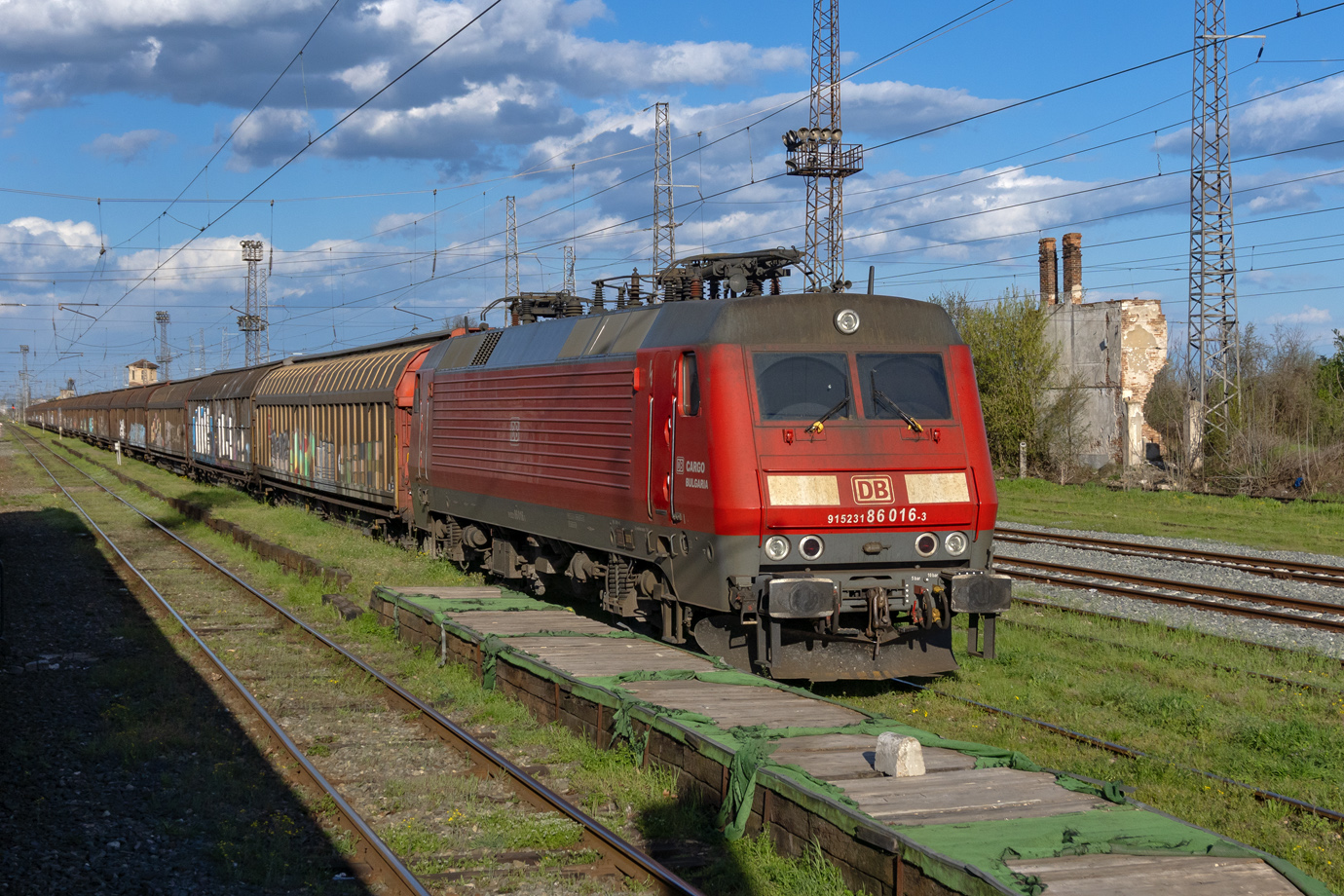 86 016