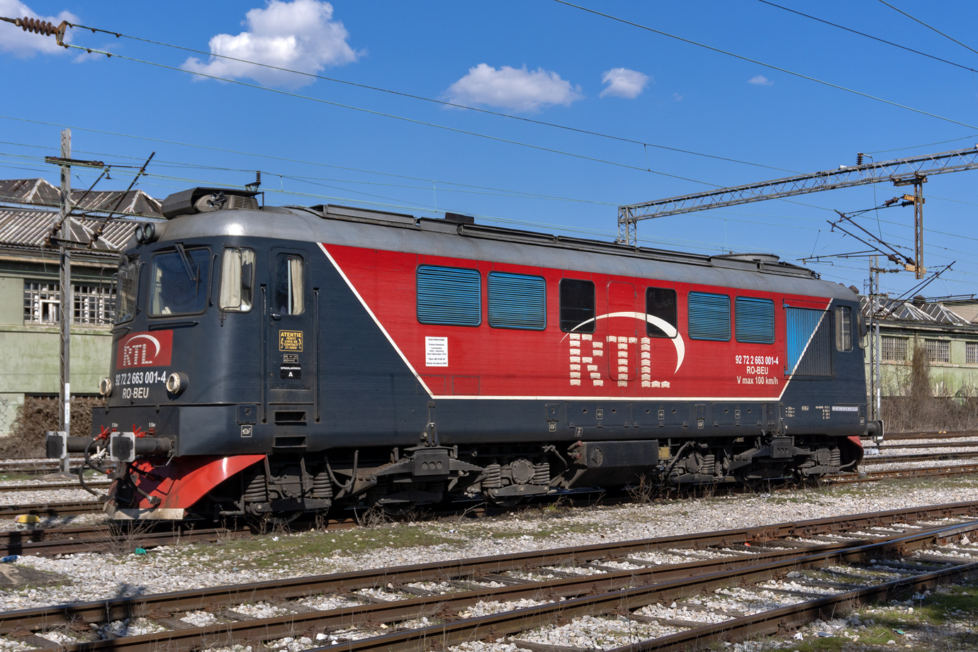 663 001
