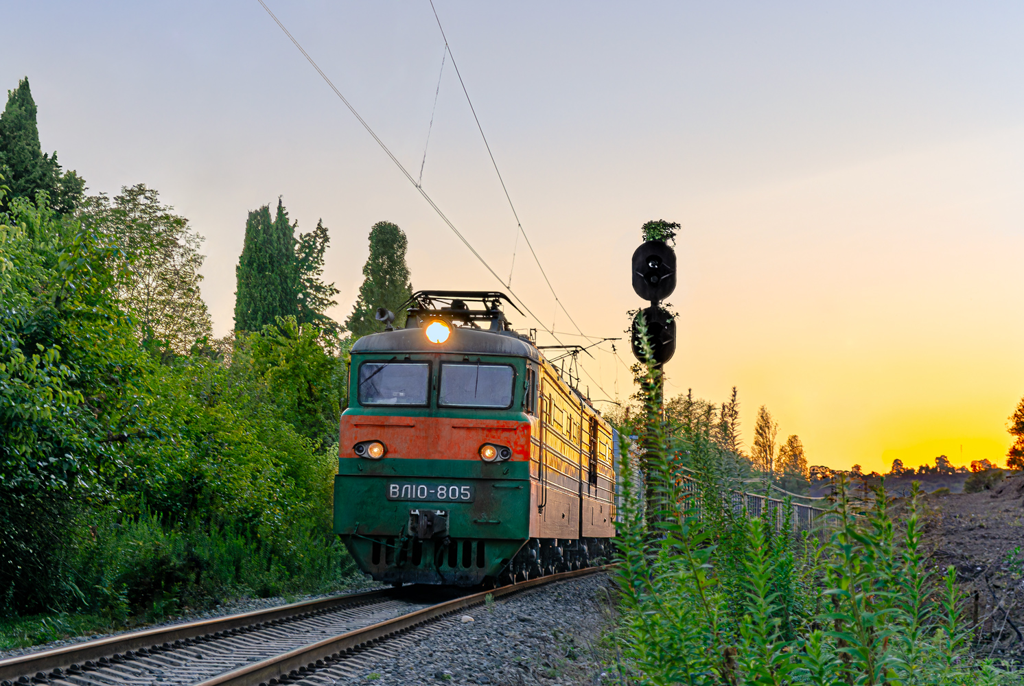ВЛ10-805