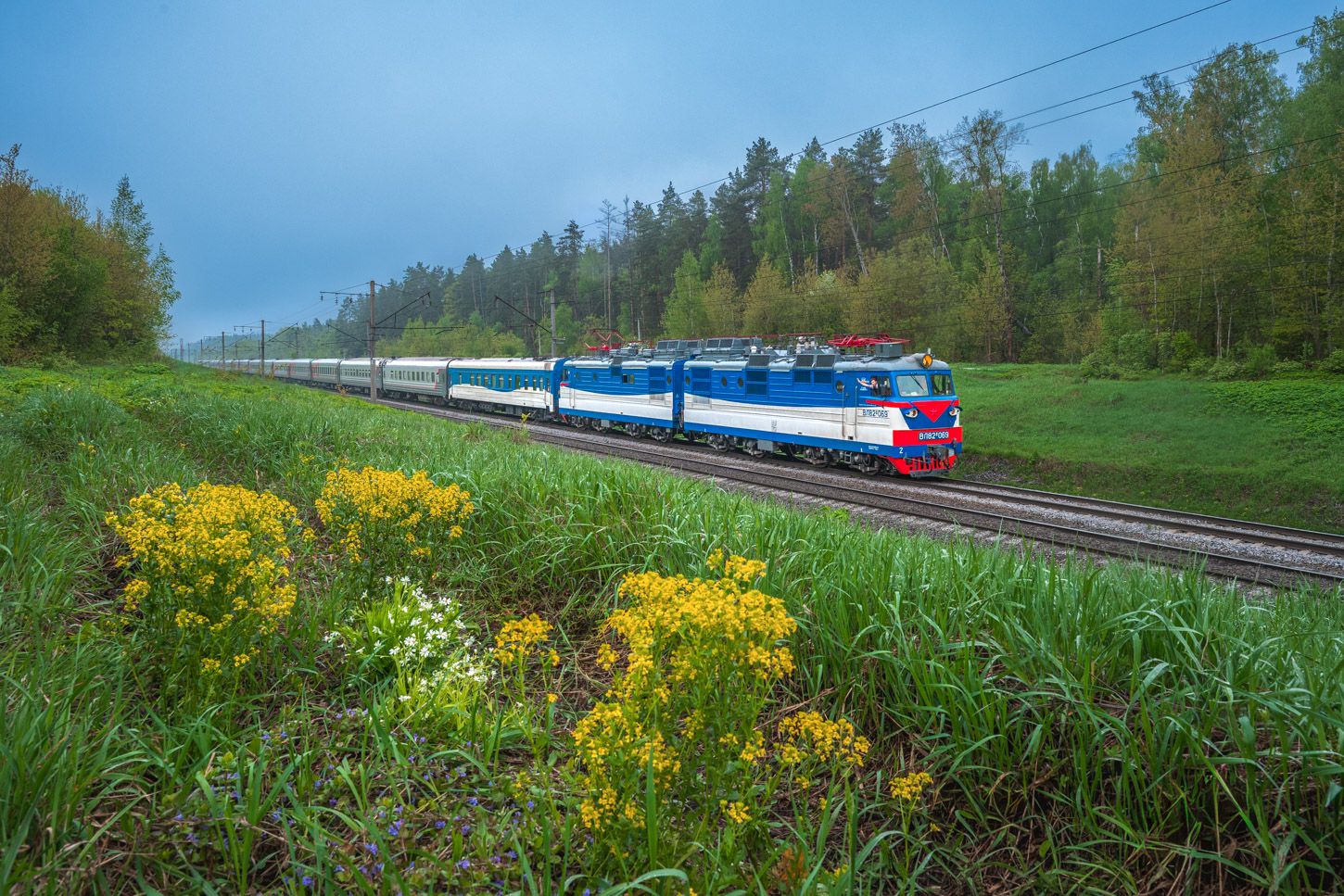 ВЛ82М-069