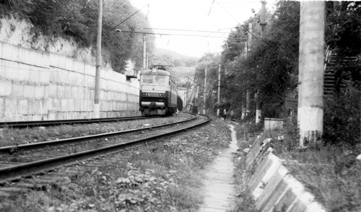 ЧС8-052