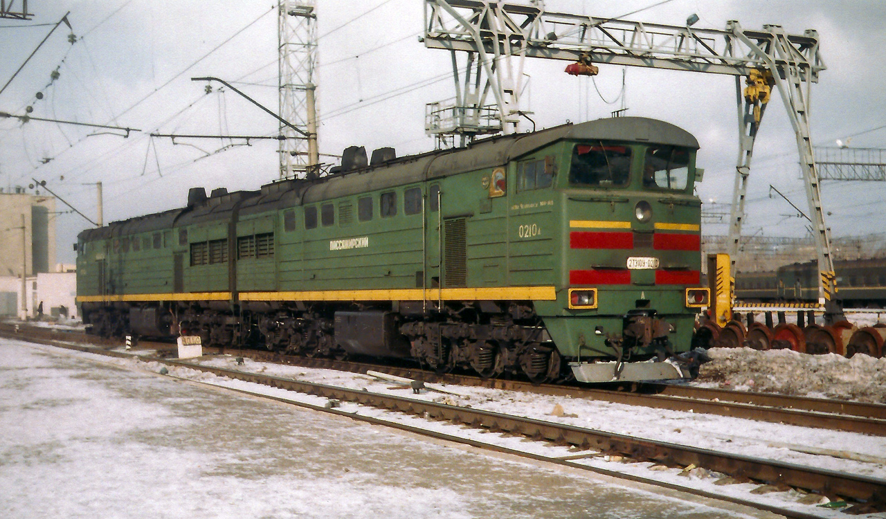 2ТЭ10У-0210