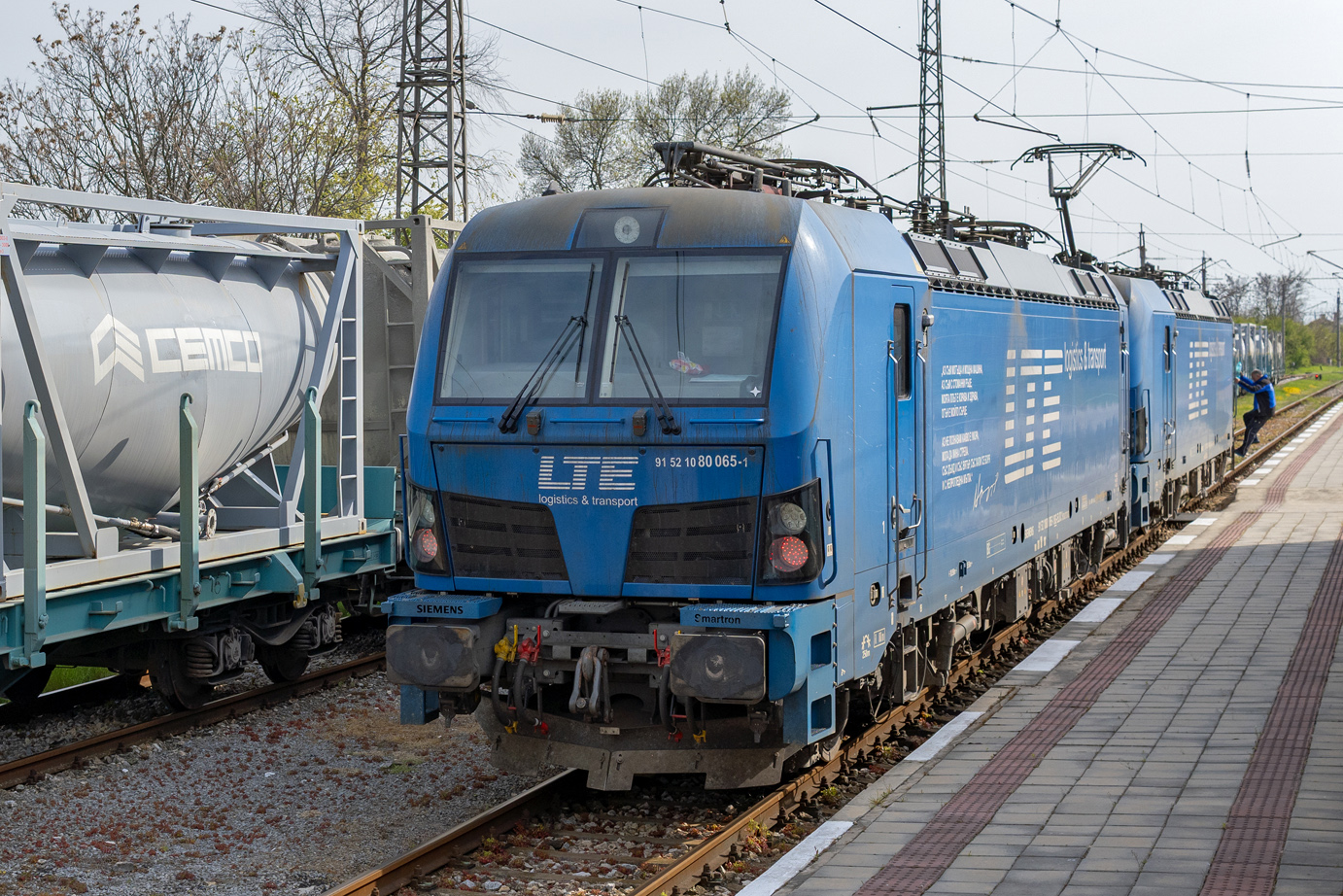 80 065