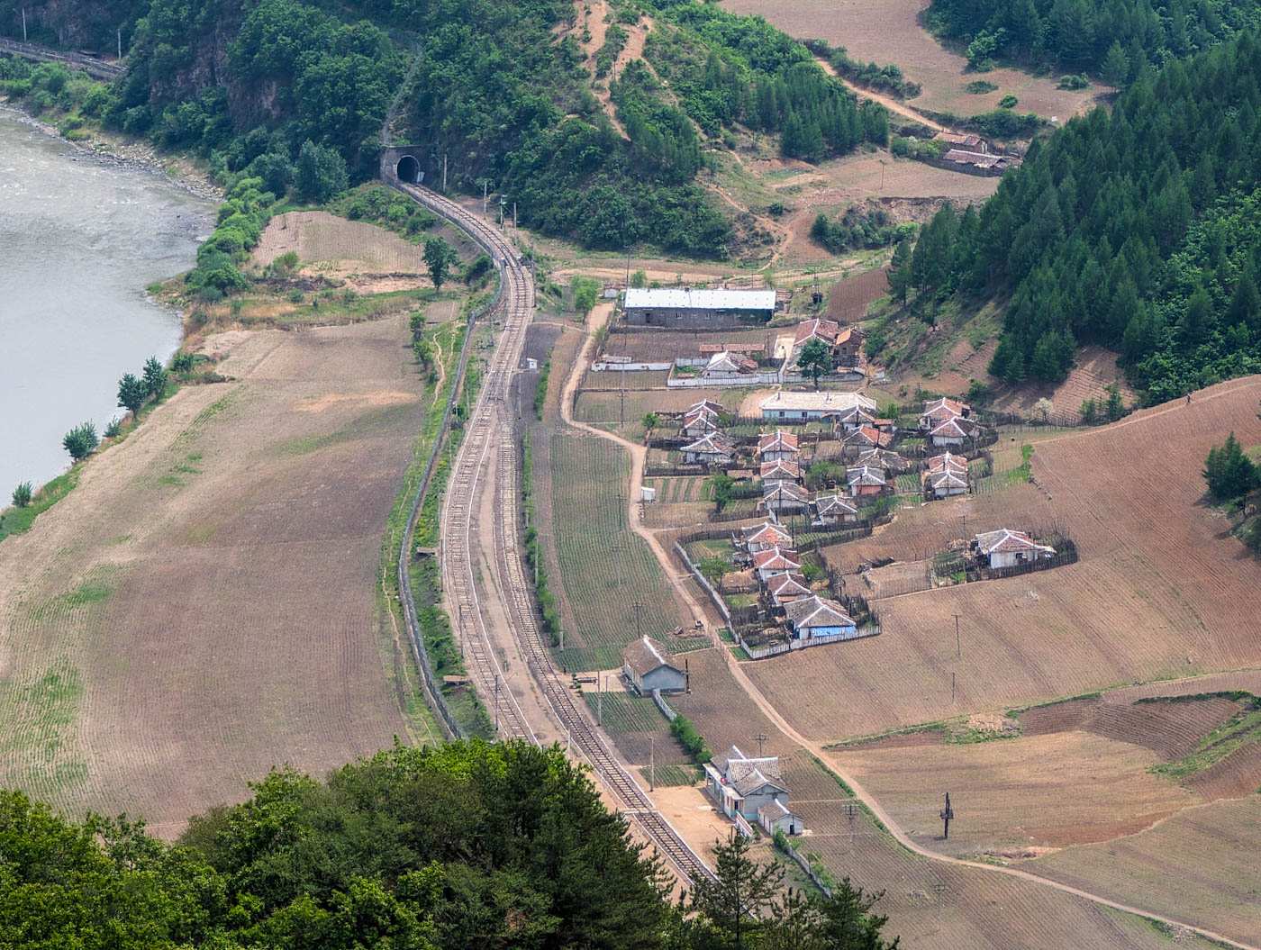 DPRK Railway &mdash; Stations and stretches