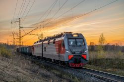 2ЭС5К-680 (Oktobarska željeznica)