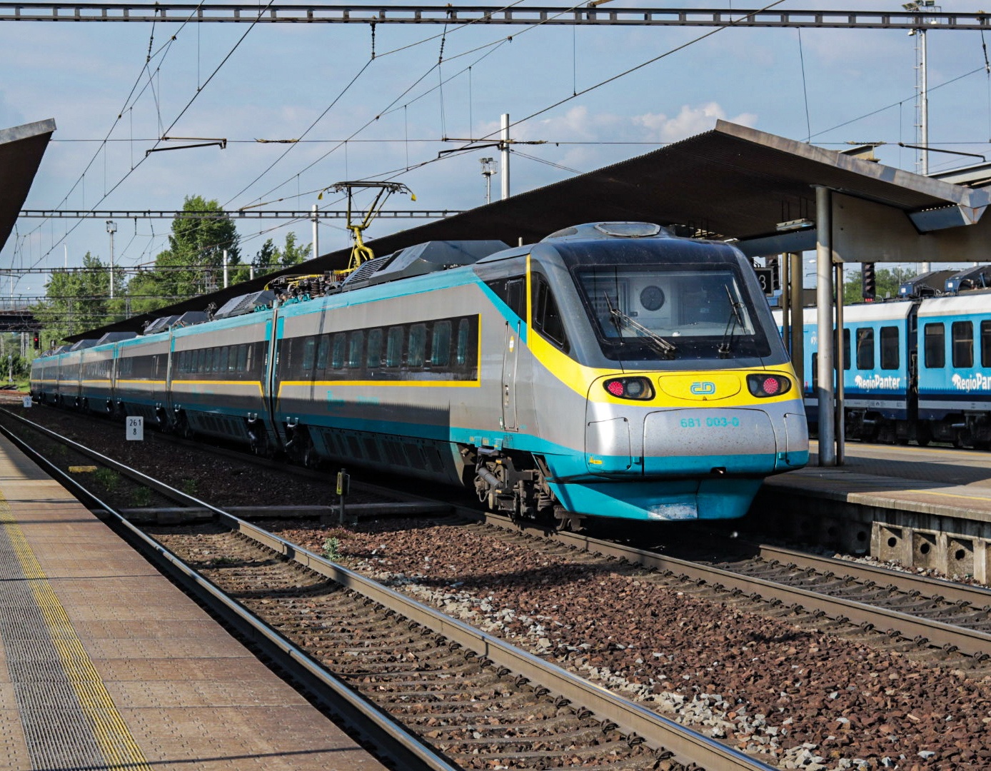 680 003
