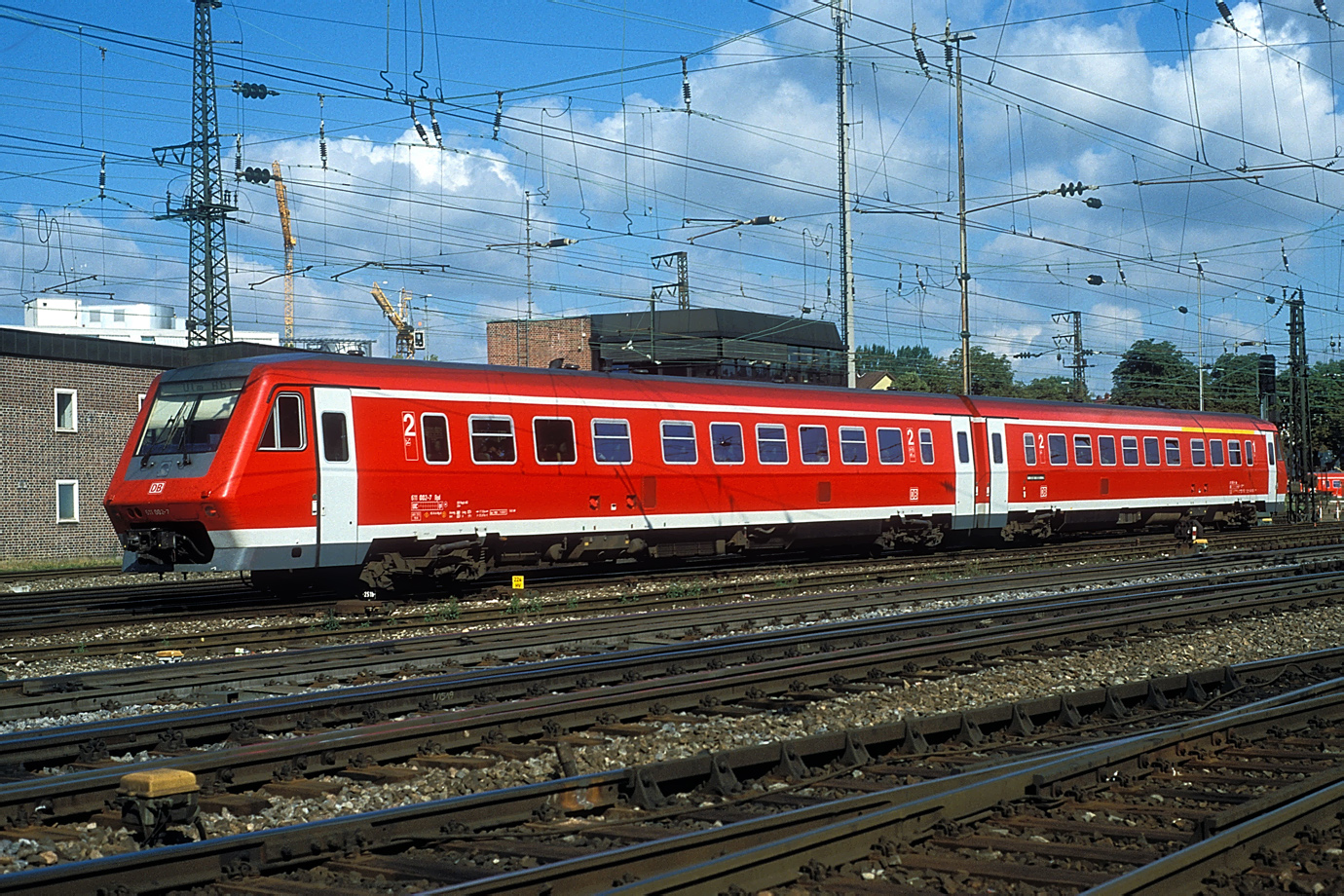 611 002