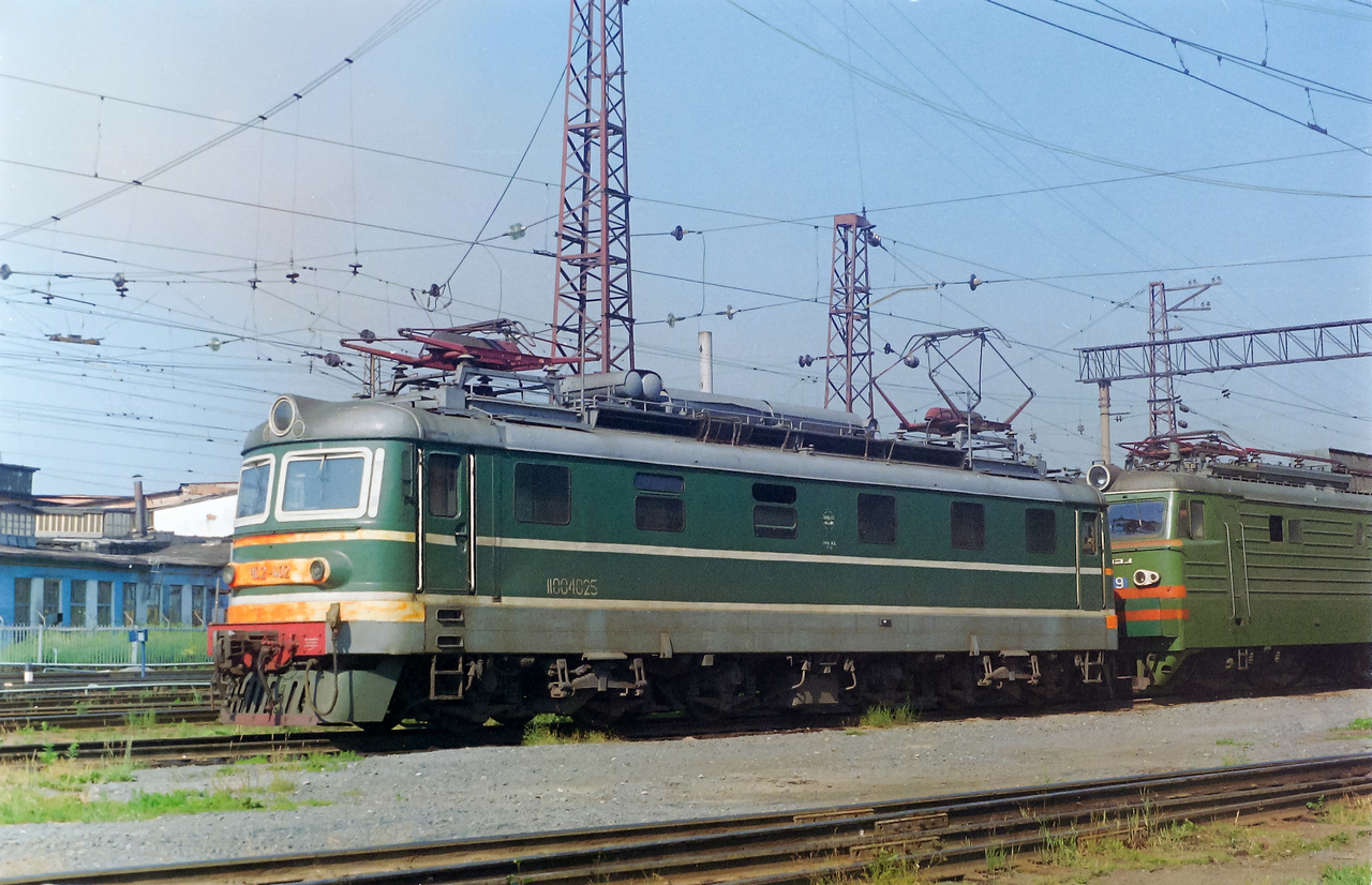 ЧС2-402
