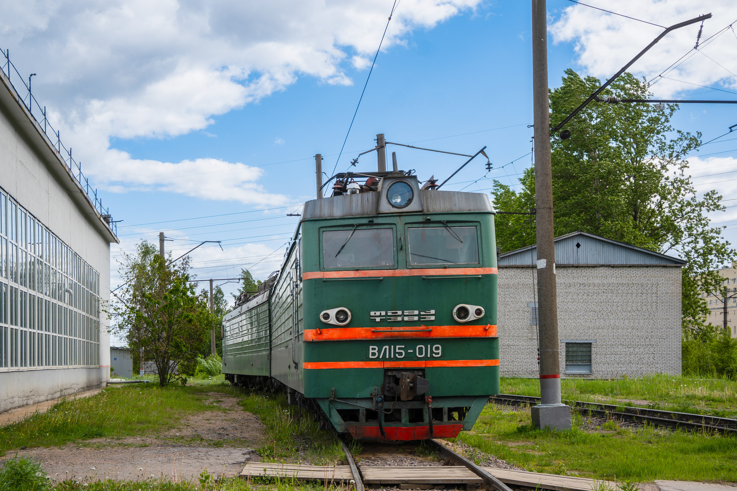 ВЛ15-019