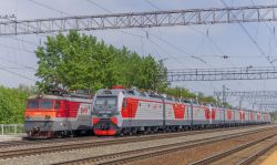 ВЛ10У-984 (West Siberian railway); 3ЭС5К-1686 (Krasnoyarsk Railway); 3ЭС5К-1684 (Krasnoyarsk Railway); 3ЭС5К-1685 (Krasnoyarsk Railway)