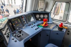 2ТЭ25КМ-0800 (Свердловская железная дорога); Техническая галерея