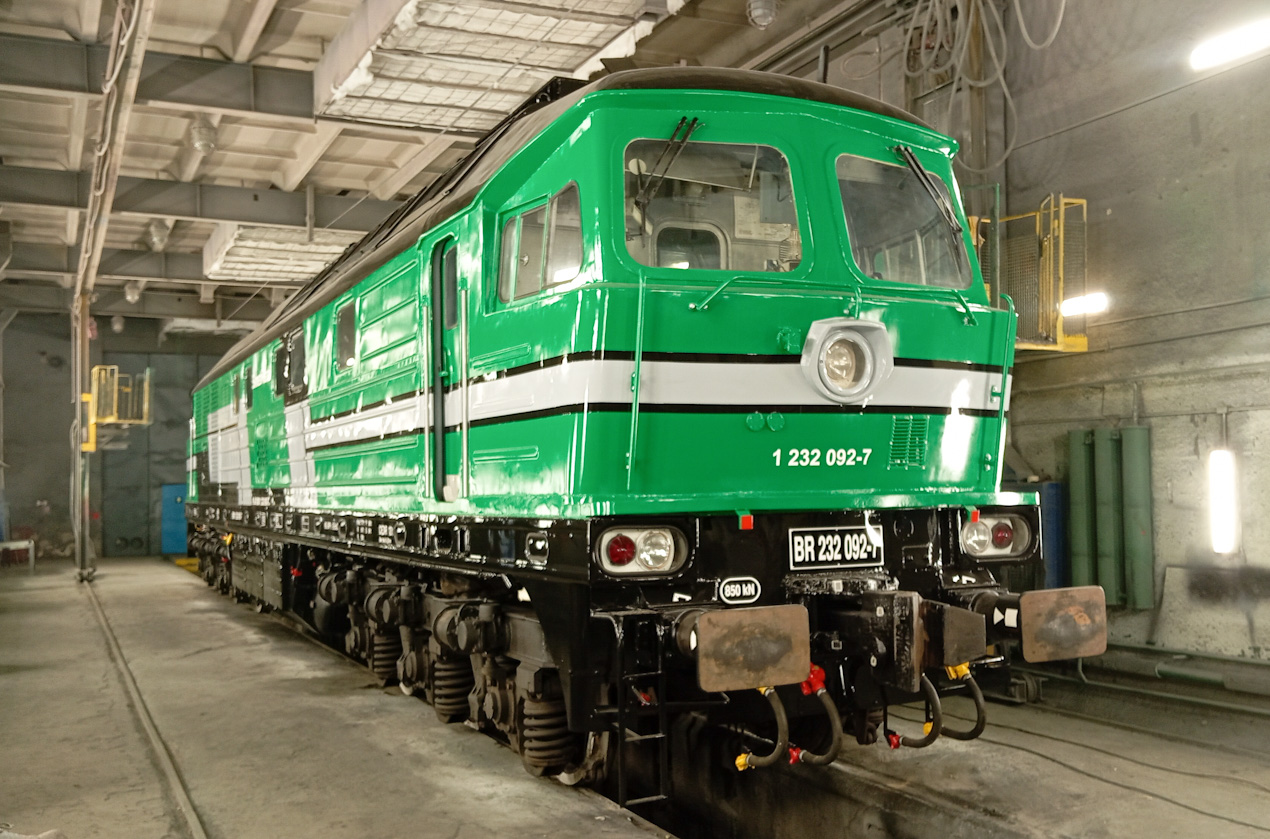 232 092-7