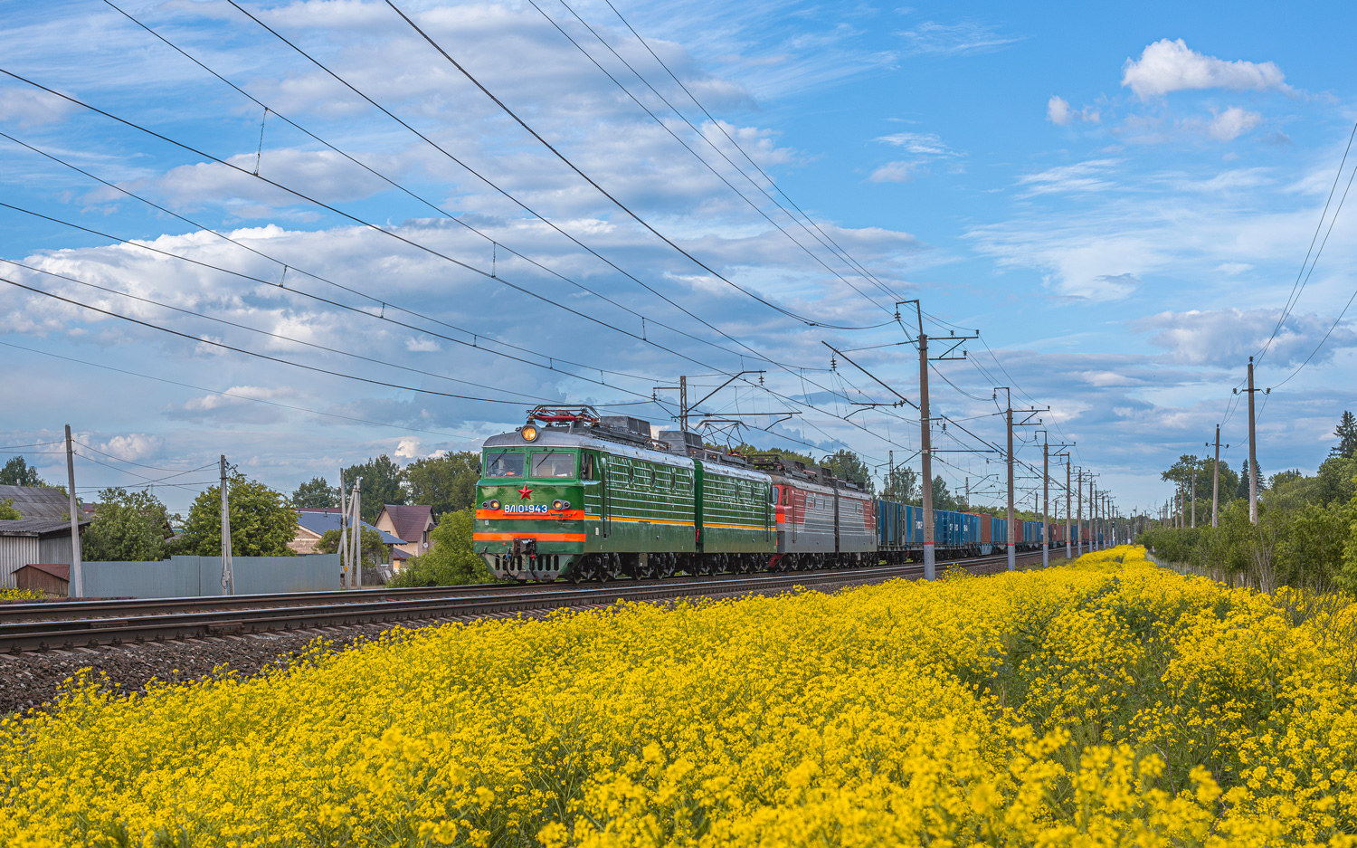 ВЛ10У-943