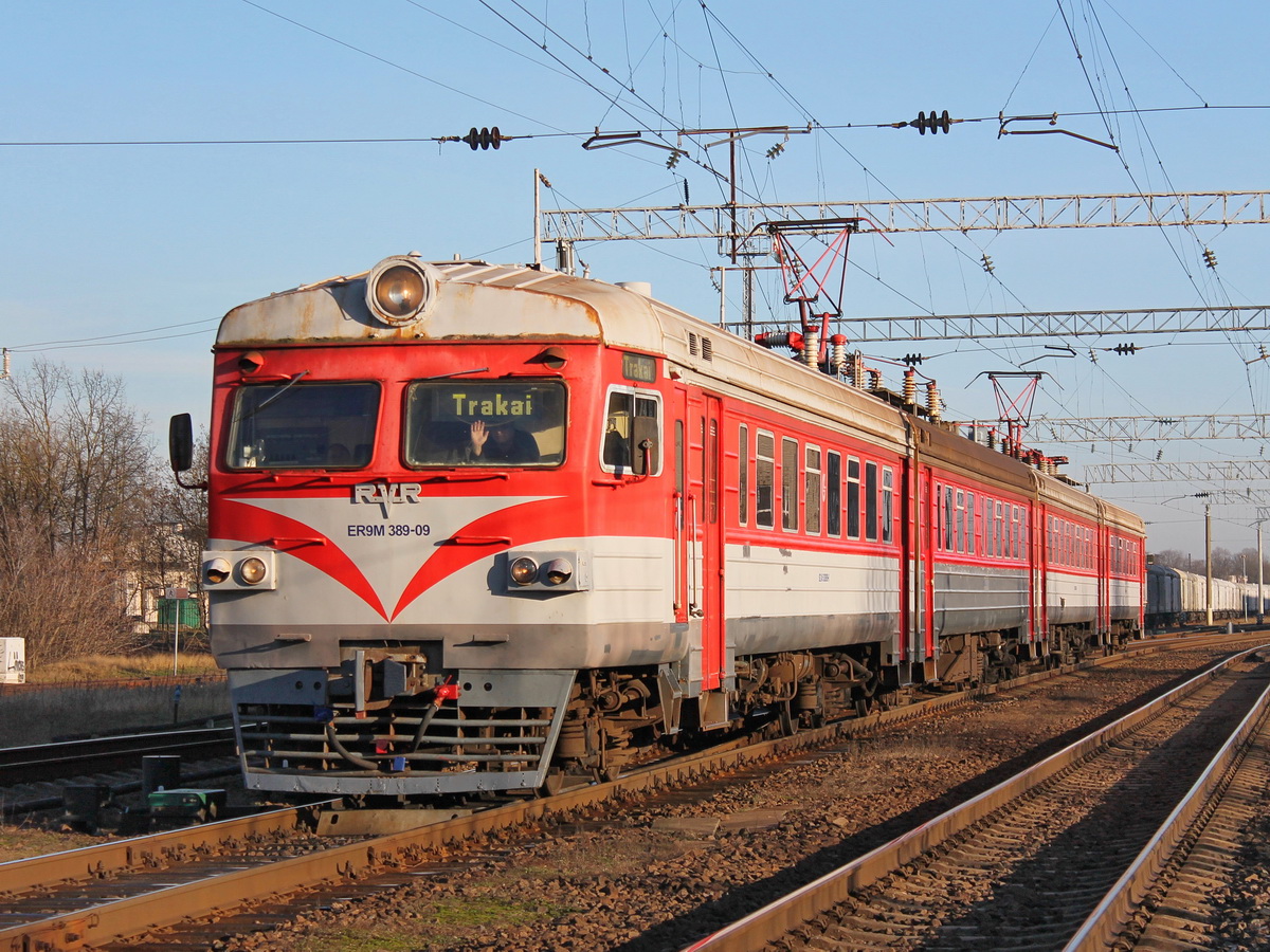 ЭР9М-389