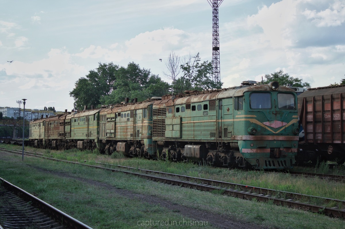 2ТЭ10Л-2303